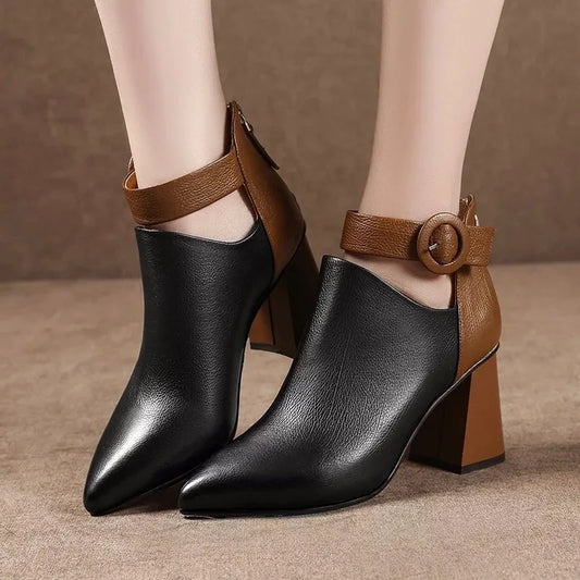 Stützende und trendige orthopädische Stiefel